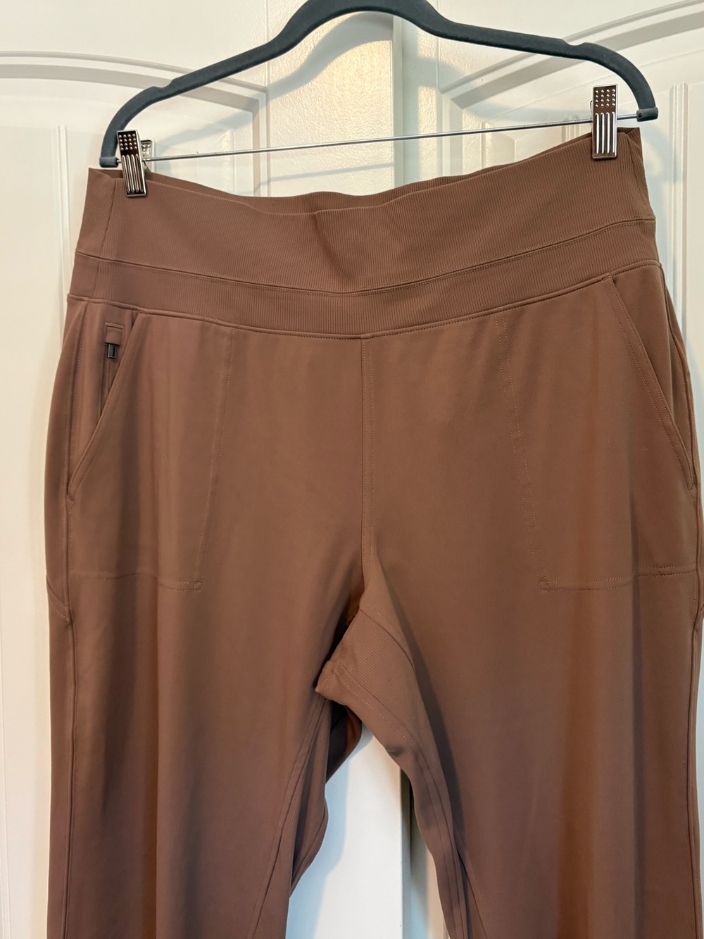 Athleta Brooklyn Jogger in brown size XL - Picture 2 of 6
